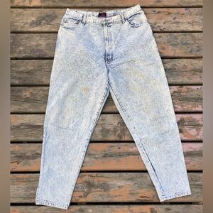 Women’s Light Blue Acid Wash Jeans